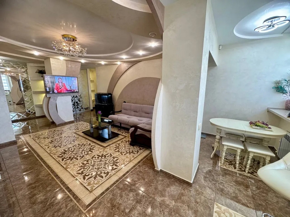 Продаж Квартира 4-кімнатна, 15/17 поверх на Дарницкая ул., 19 Дніпро - фото 3