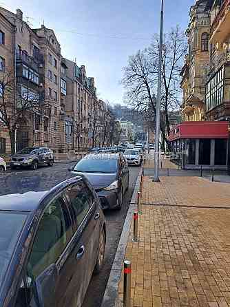 Продаж Будинок 1-кімнатний на Андріївська вул., 11/7 Kiev