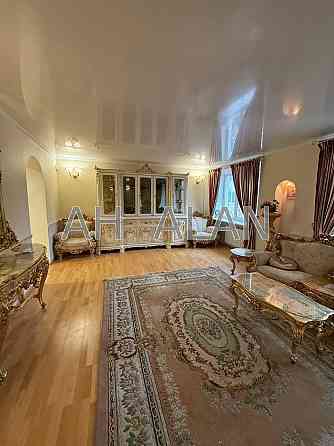 Продаж Будинок 3-кімнатний на Лютеранська вул., 21 Kiev