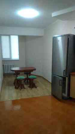 Оренда Квартира 1-кімнатна, 12/25 поверх на пр. Николая Бажана Kiev