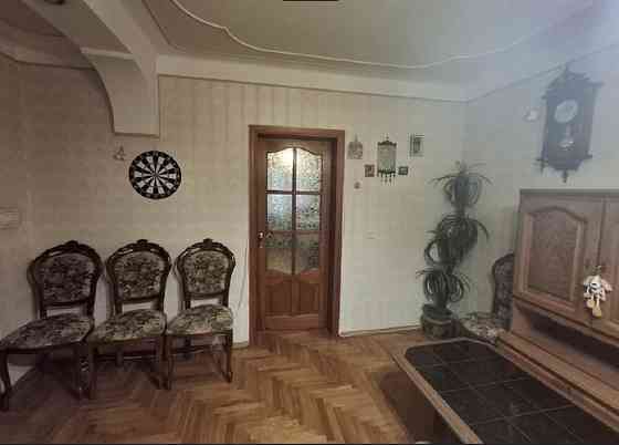 Оренда Квартира 2-кімнатна, 4/9 поверх на проспект Тычины Павла, д.5 Київ