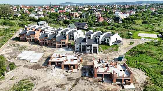 Продаж Будинок 5-кімнатний на вул. Петлюри 