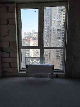 Продаж Квартира 2-кімнатна, 11/25 поверх на улица Ревуцкого, д.40 Київ