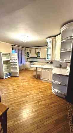 Просторная квартира возле парка Шевченко Одеса