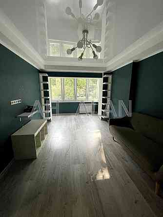 Продаж Будинок 2-кімнатний на Дубровицька вул., 5 Kiev