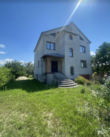 Продаж 3 поверхового будинку з ділянкою на 15 соток, 187 кв. м, 6 кімнат, на вул. Проектна Ternopil'