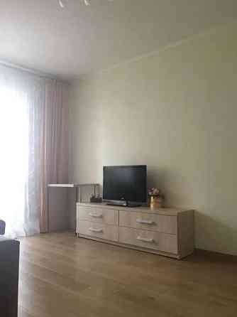 Оренда Квартира 2-кімнатна на ул. Ларисы Руденко, 15 Київ