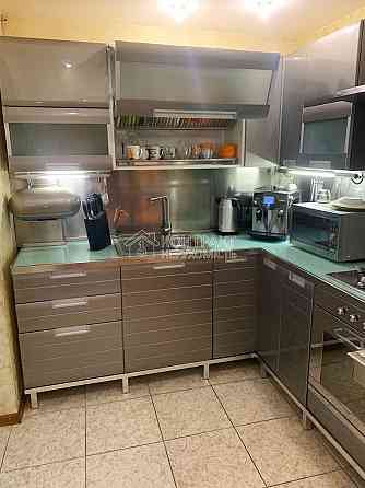 Продаж Квартира 5-кімнатна, 1/5 поверх на вул. Байрона Харьков