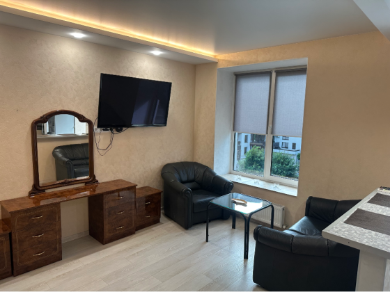 For rent 1-room Apartment 42 sq.m проспект Героїв Небесної Сотні, 18/1 Kiev