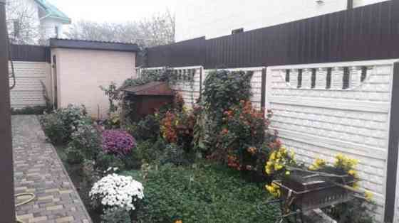 Продам Двоповерховий Будинок на Червоному Хуторі 