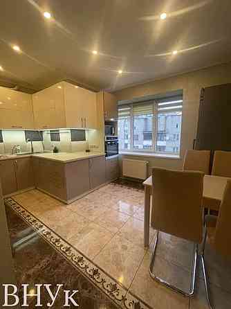 Продаж Квартира 3-кімнатна, 6/10 поверх на вул. Вернадського Львів