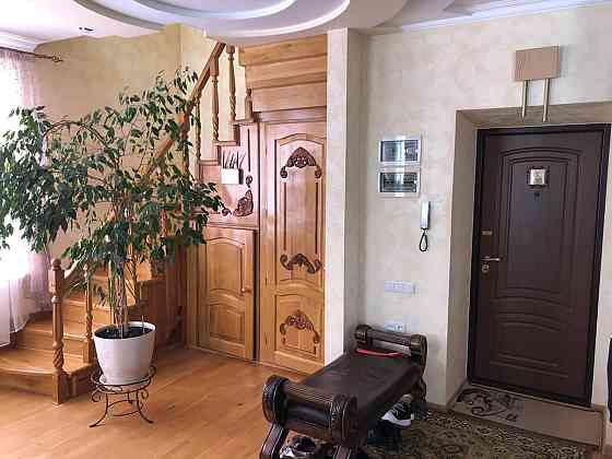 Продаж Квартира 4-кімнатна, 4/5 поверх на вул. Володимира Великого Тернопіль