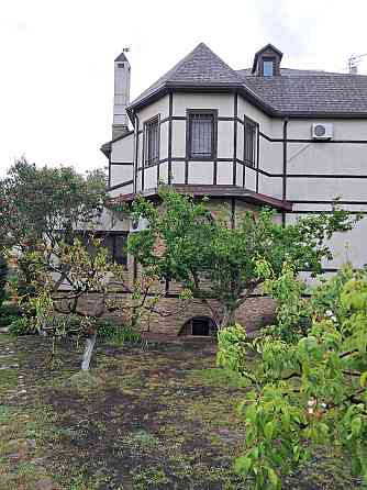 Просторный дом 282 м² с бассейном и сауной Лиманка