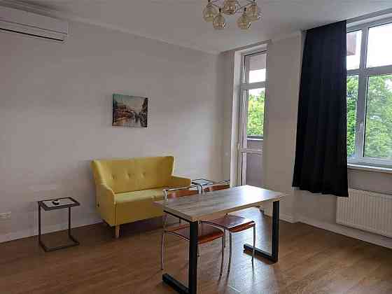 Оренда Квартира 1-кімнатна, 5/12 поверх на Багговутівська, 1в Kiev