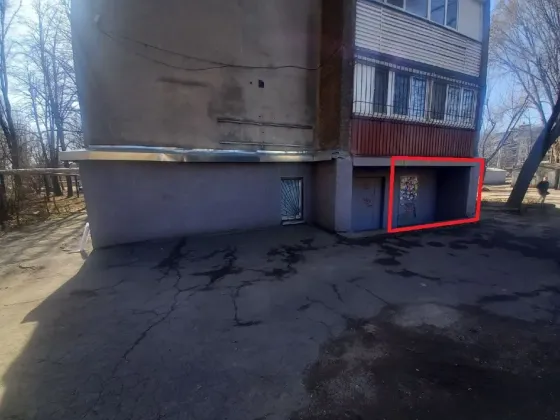 Продаж Приміщення вільного призначення площа 47 кв.м на Будівельників 5а Дніпро