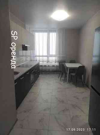 Оренда Квартира 1-кімнатна, 10/25 поверх на Надднепрянское шоссе, 2А Київ