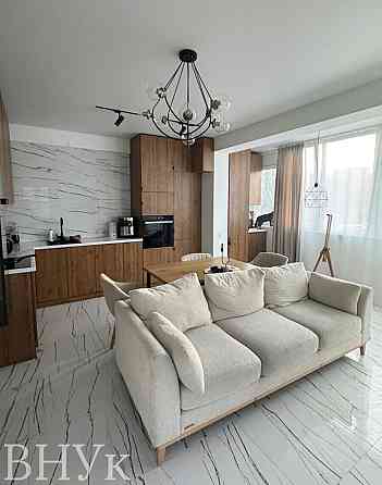 Продаж Квартира 2-кімнатна, 2/10 поверх на вул. Миру Ternopil'