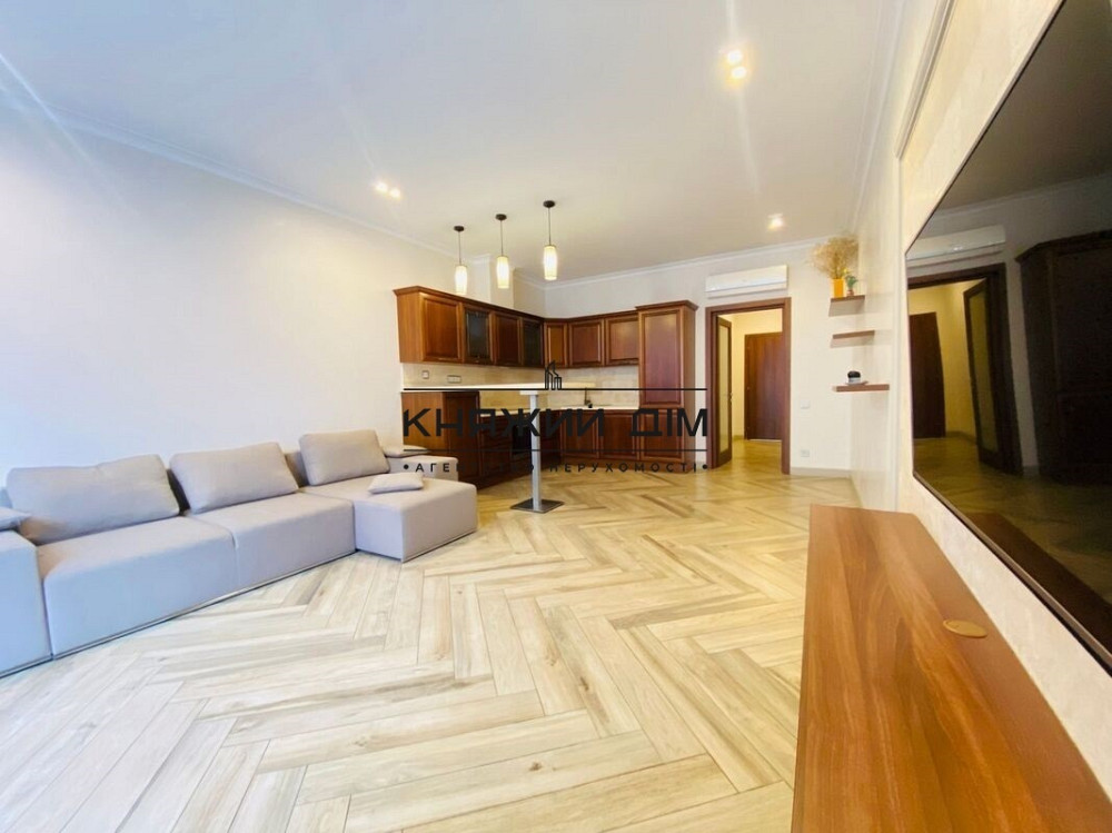 Без комісії! Оренда 3-х к. кв. студіо у ЖК Парк-хол Горький. № 11198887 Київ - фото 1