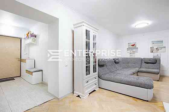 Продаж Квартира 3-кімнатна, 7/12 поверх на вул. Митрополита Андрія Шептицького Київ