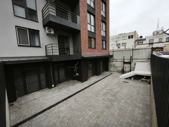 Здається Приміщення в житловому будинку площа 125 кв.м Ужгород Тлехаса 19 Ужгород