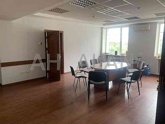 Оренда Будинок 7-кімнатний на Миколи Міхновського бул., 38 Киев