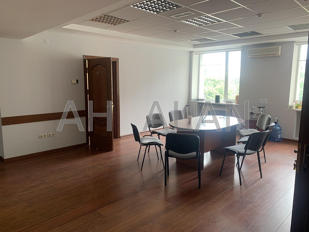 Оренда Будинок 7-кімнатний на Миколи Міхновського бул., 38 Киев - изображение 1