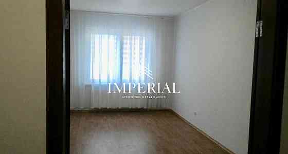 Продаж 3к Квартира 82 кв.м Глушкова Академіка вул. Kiev