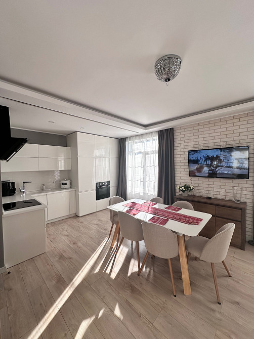 Продаж Квартира 5-кімнатна, 6/6 поверх на Дмитра Луценка вул., д. 10 Київ - фото 3