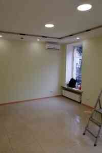 Оренда торгове приміщення на Соборна-Артинова поверх - 1/4 Вінниця