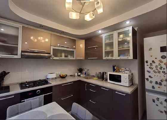 Продаж Квартира 3-кімнатна, 5/9 поверх на улица Милютенко, д.9 Kiev