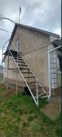 Продам капитальный 2-х этажный дом с евроремонтом в с.Светлое Світле