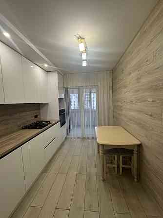 Продаж Квартира 2-кімнатна, 5/8 поверх на Яблунева 1/2, 2 Івано-Франківськ