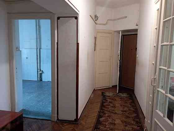 Продаж Квартира 3-кімнатна, 2/3 поверх на вул.Чорновола Івано-Франківськ