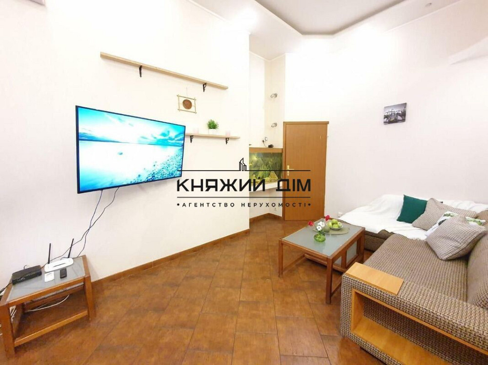 Оренда Квартира 2-кімнатна, 2/5 поверх на Эспланадная ул. Київ - фото 2