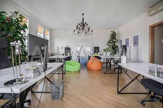 Продаж Будинок 5-кімнатний на Шевченка Тараса бул., 11 Kiev