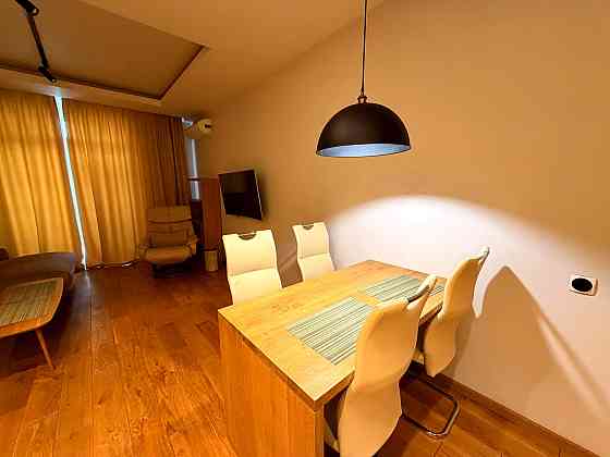 Продаж Квартира 2-кімнатна, 6/9 поверх на Дмитра Луценка вул., д. 10-А Київ