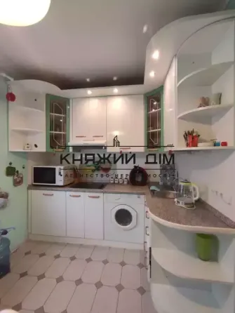 Продаж 3 кімнатна квартира КОД 21145916 Киев
