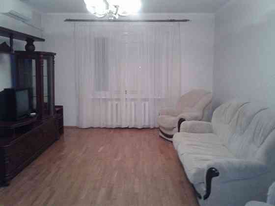 Оренда Квартира 2-кімнатна на ул. Бориса Гмыри, 12 Київ