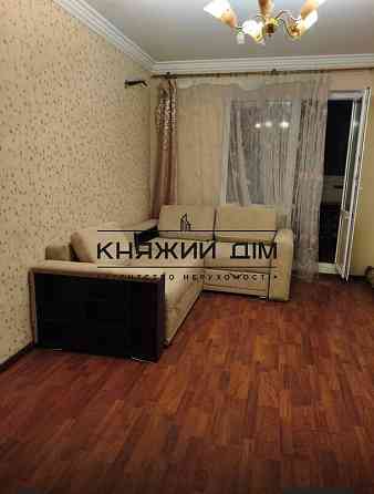 Оренда Квартира 3-кімнатна, 18/22 поверх на Драгоманова ул. Киев