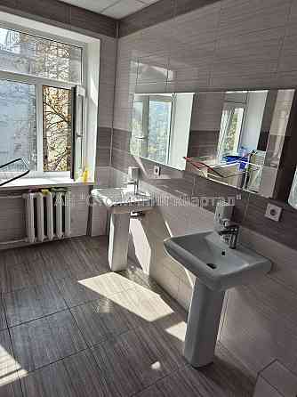 Оренда Будинок 23-кімнатний на Саксаганського вул., 66Б Київ