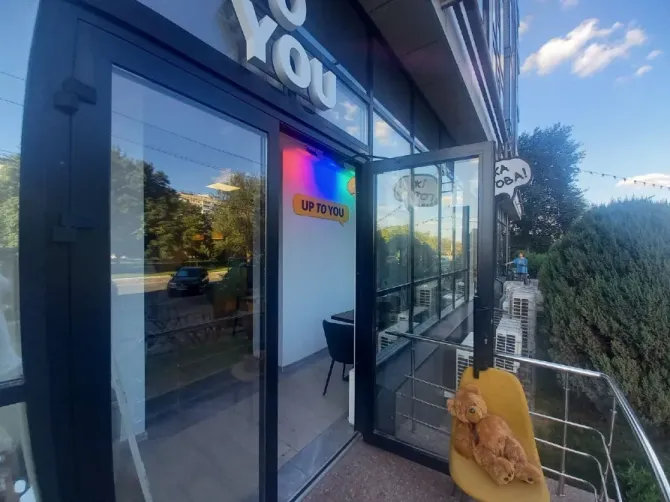 New Shop for rent on the red line in the residential complex 