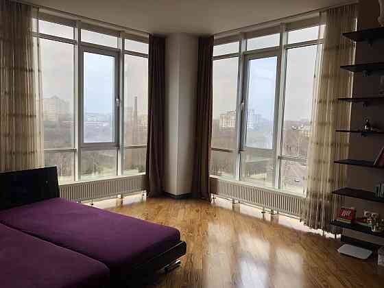 квартира с видом на море и парк  Победы Одесса