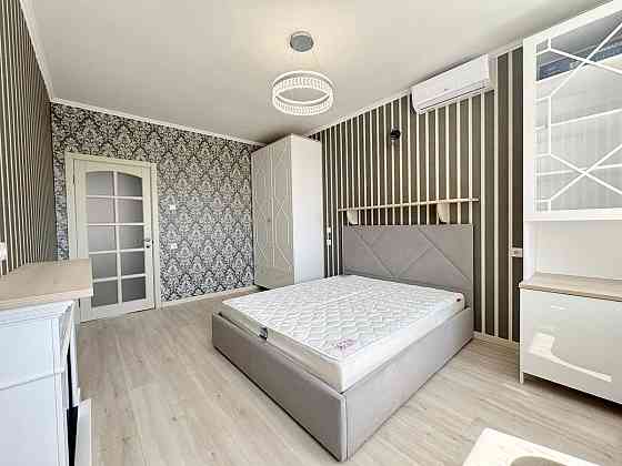 Оренда Квартира 1-кімнатна, 7/11 поверх на Харківське шосе, 190 Киев