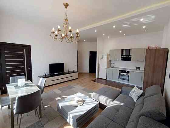 Оренда Квартира 3-кімнатна, 20/22 поверх на Яворницкого пр., 5 Днепр