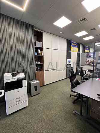 Оренда офісне приміщення на Хмельницького Богдана вул., 19/21 поверх - 4/7 Kiev