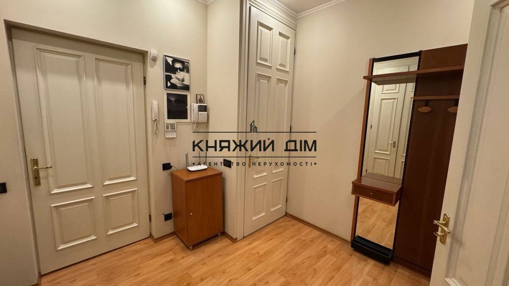 Трикімнатна квартира - 80 кв м - ІСТОРИЧНИЙ БЕЗПЕЧНИЙ ЦЕНТР КИЄВА № 11163726 Київ - фото 4