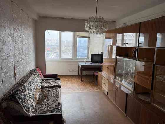 Продаж Квартира 3-кімнатна, 8/9 поверх на Булаховського Академіка вул., д. 32 Киев