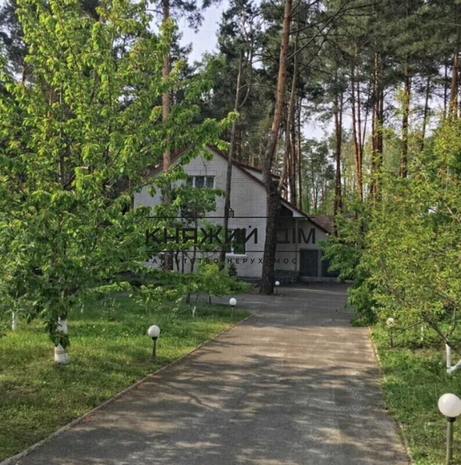 Оренда будинку 220 м2 в с.Романков. № 135429  - фото 1