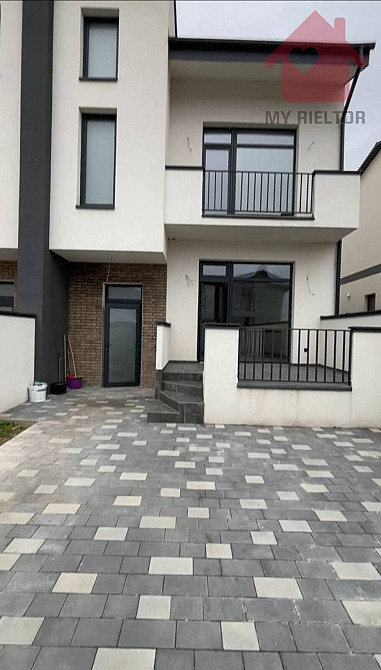 Продаж 3-поверховий Будинок  117 кв.м   Uzhhorod - photo 1