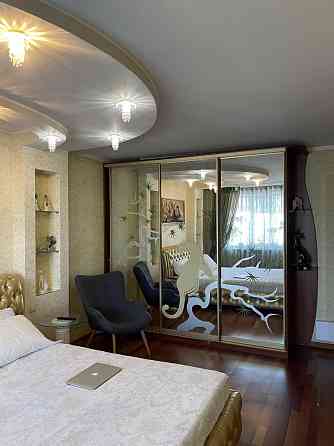 Продаж Квартира 3-кімнатна, 14/15 поверх на вул. Проспект Миру Житомир